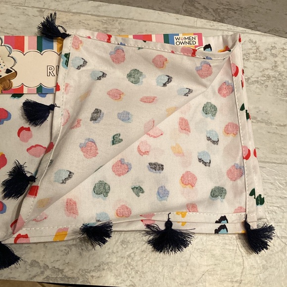 Packed Party Fringe Table Runner From The 2022 Patio Party Collection - Picture 3 of 9